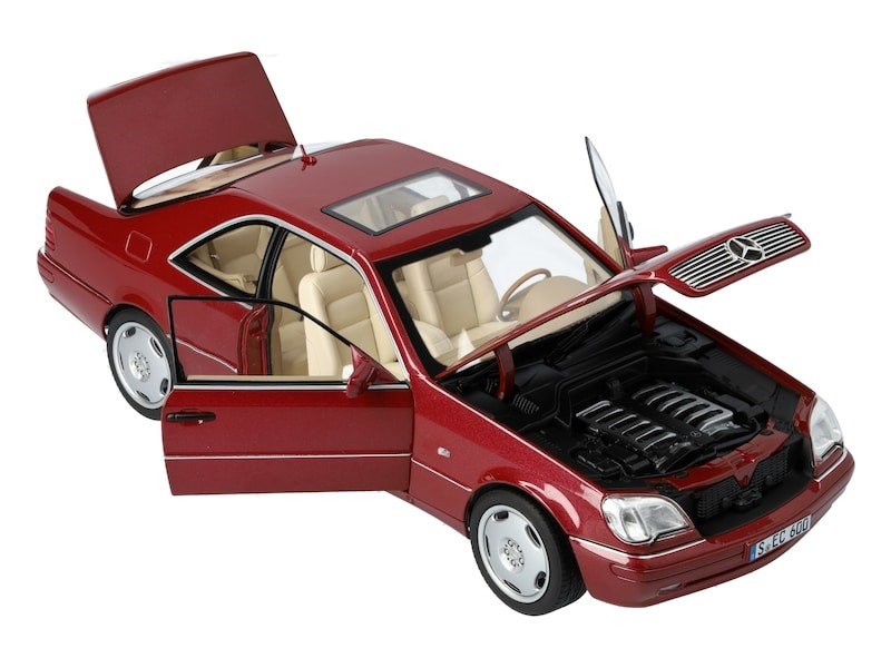 Модель коллекционная C140, 600 (1996 – 1998) Красный Norev1:18