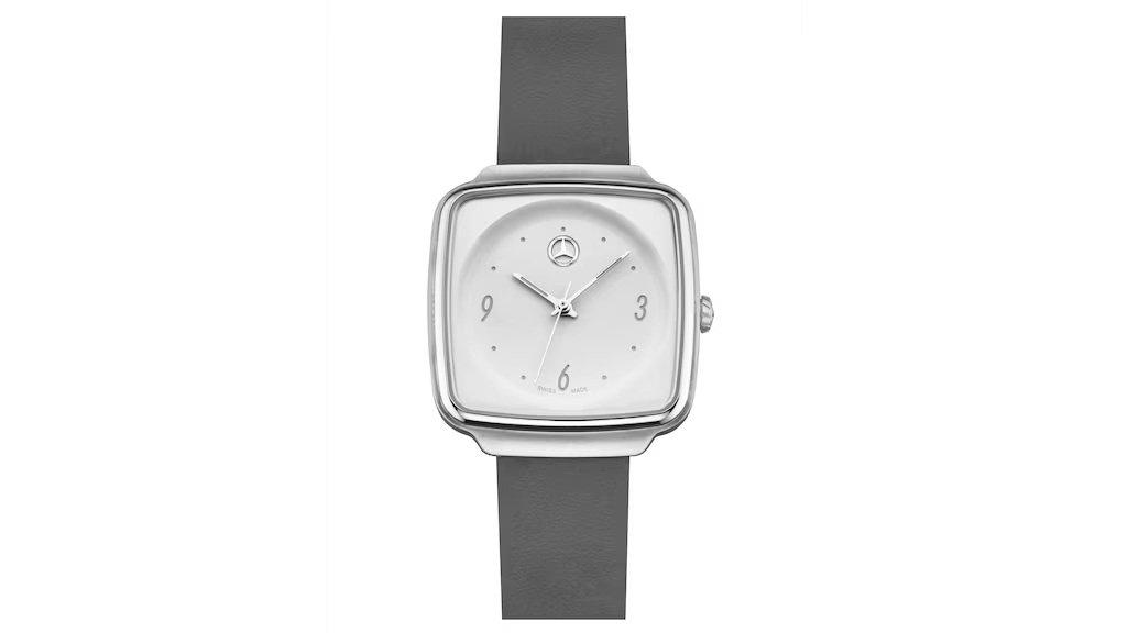 Наручний жіночий годинник