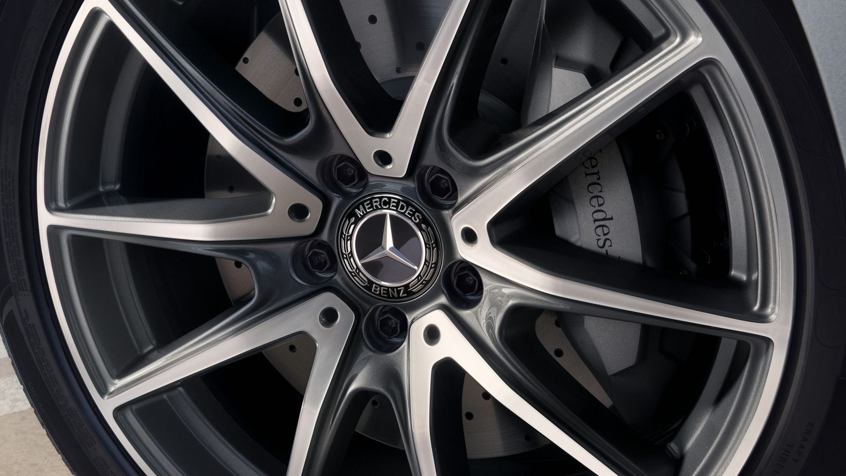 Дизайн Mercedes-Benz E-Class Седан Дизайн экстерьера #3