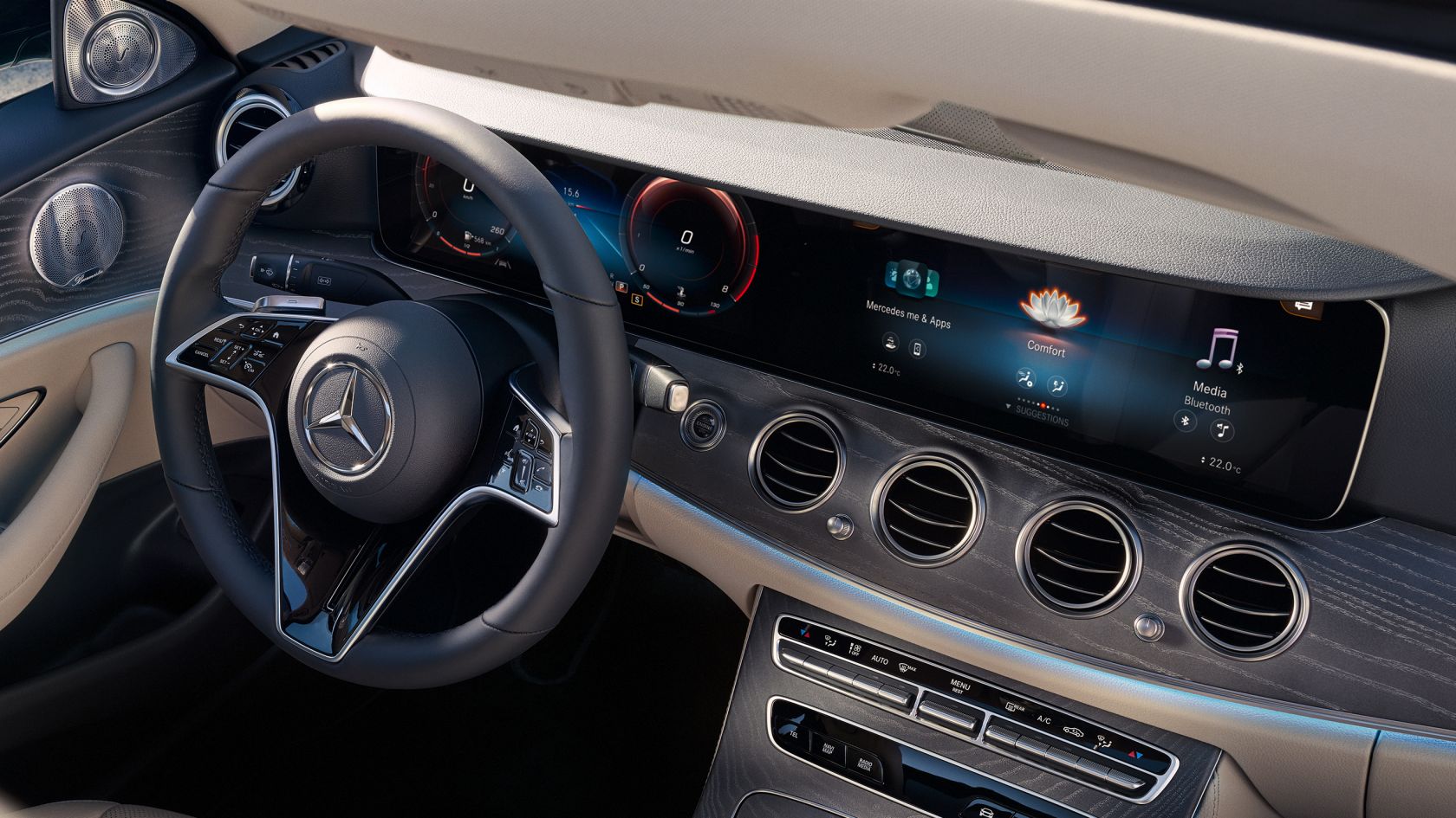Комфорт Mercedes-Benz E-Class Седан Цифрова передня панель і MBUX #3