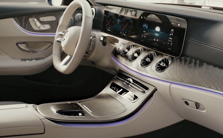 Комфорт Mercedes-Benz E-class Кабриолет Цифровая панель и система MBUX #1