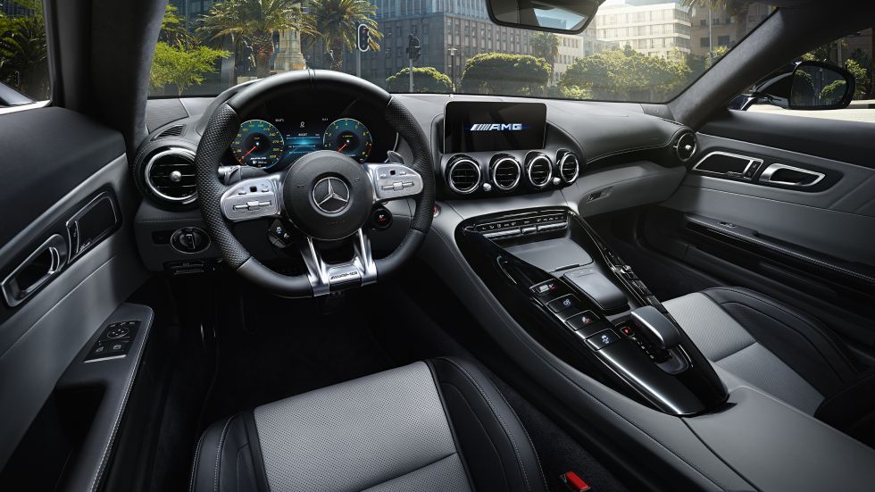 Дизайн Mercedes-AMG GT Интерьер #1