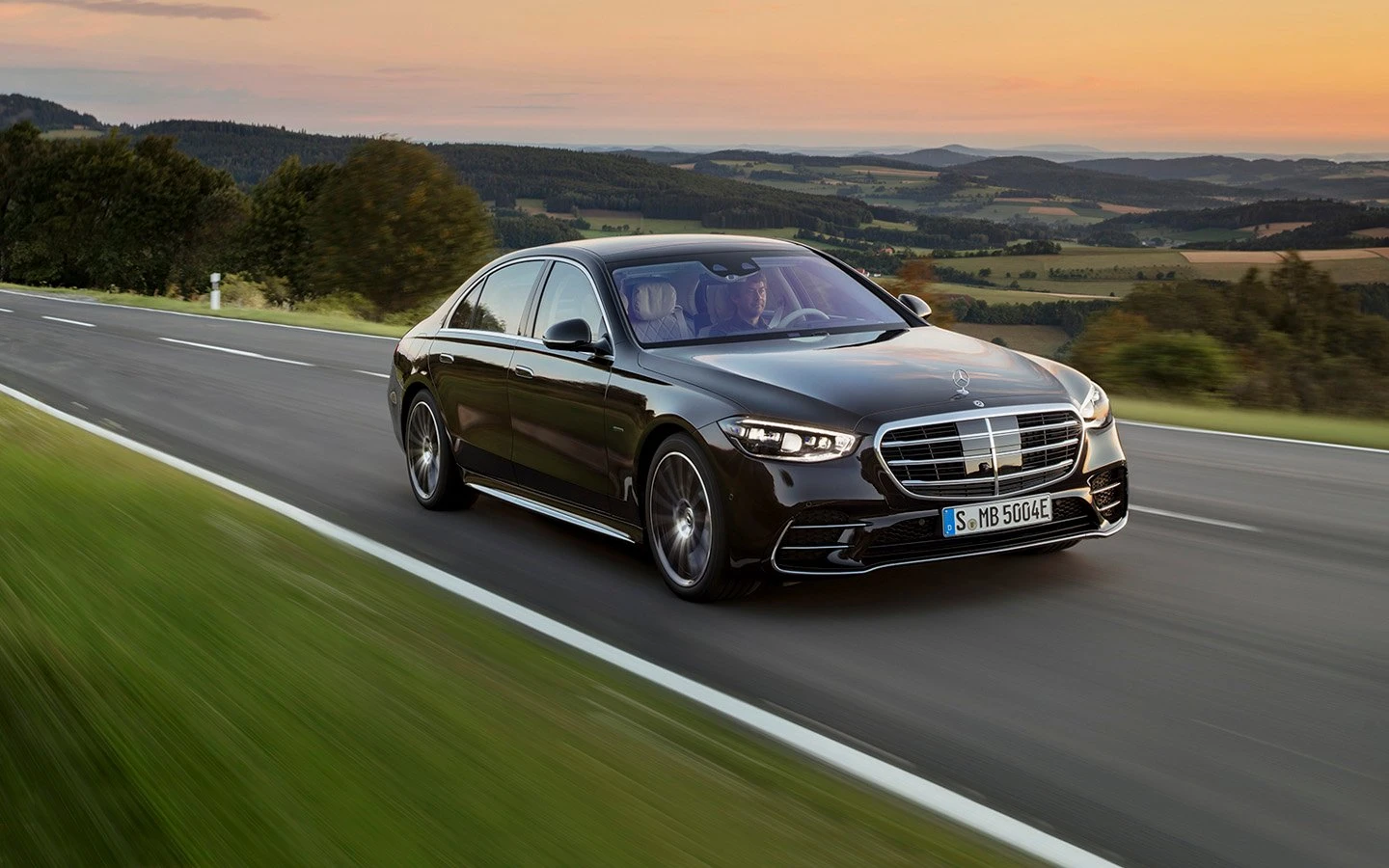 Какие самые продаваемые Мерседесы в истории компании