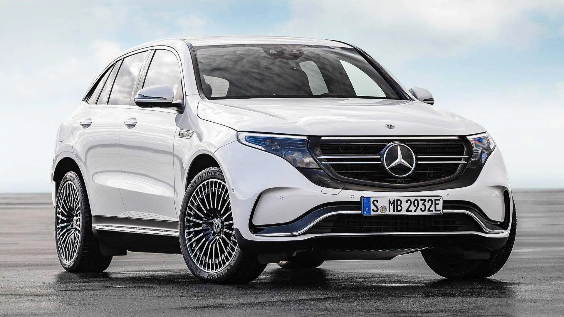 Як Mercedes-Benz EQC поєднує в собі продуктивність та стійкість