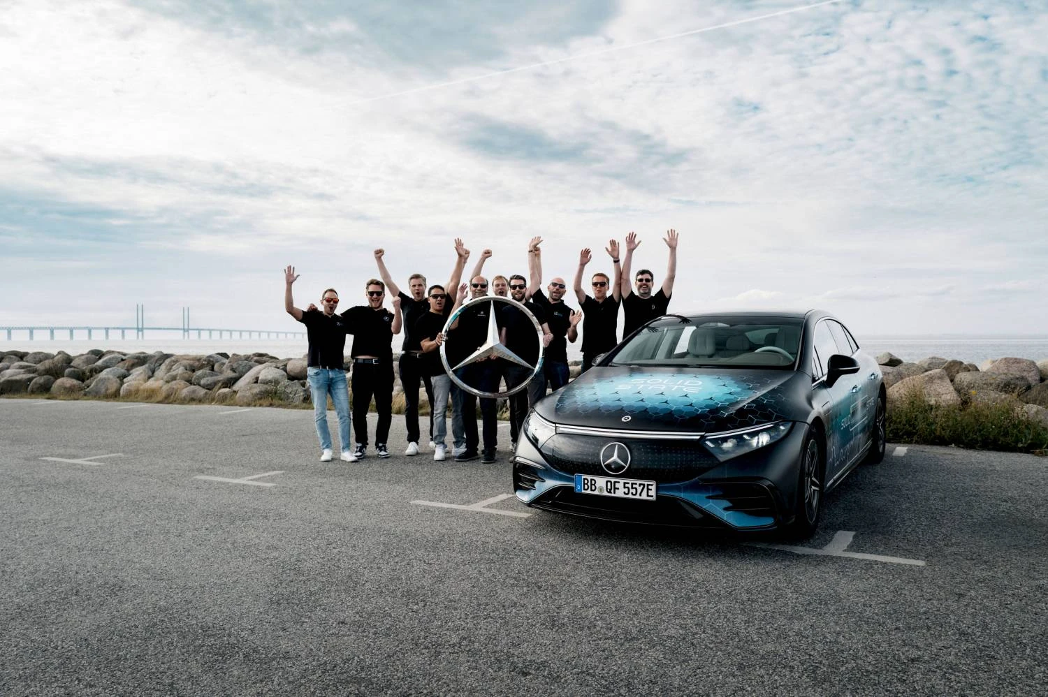 Испытания на большие дистанции успешно завершены: EQS с твердотельным аккумулятором преодолевает 1205 км на одной зарядке