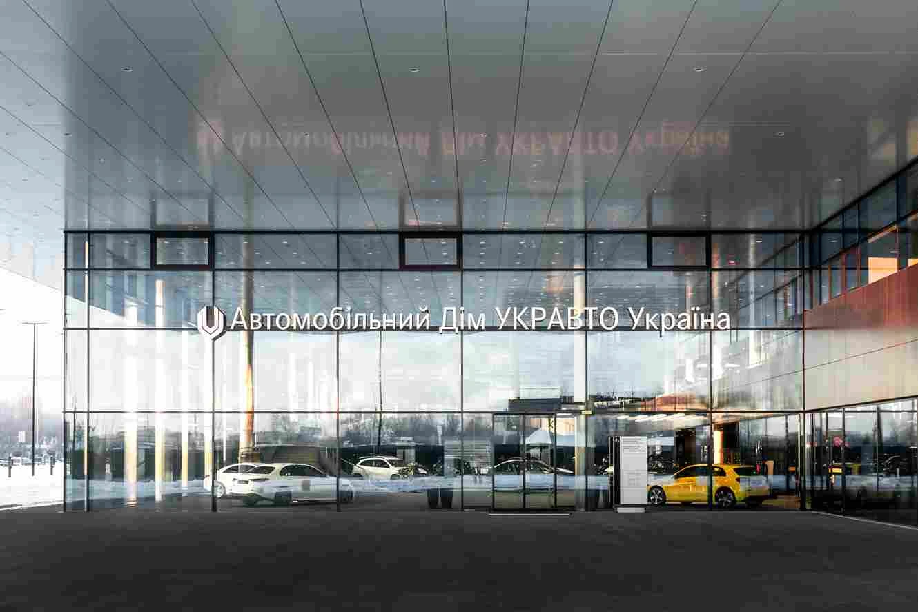 Mercedes-Benz в Україні робить крок у майбутнє!